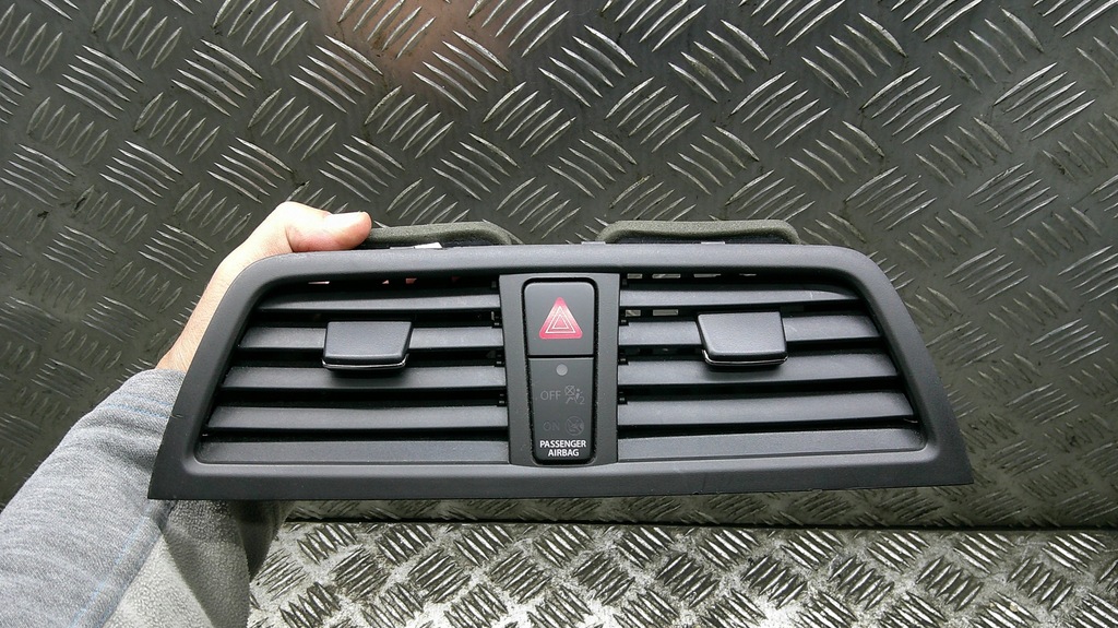 фото №1, Решётка обдув средняя sx4 s-cross 13-16 2013-2016