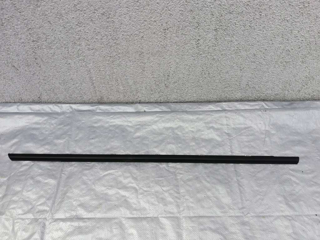 фото №1, Молдинг ущільнювач лівий задня kia ceed ii 12-16 kom