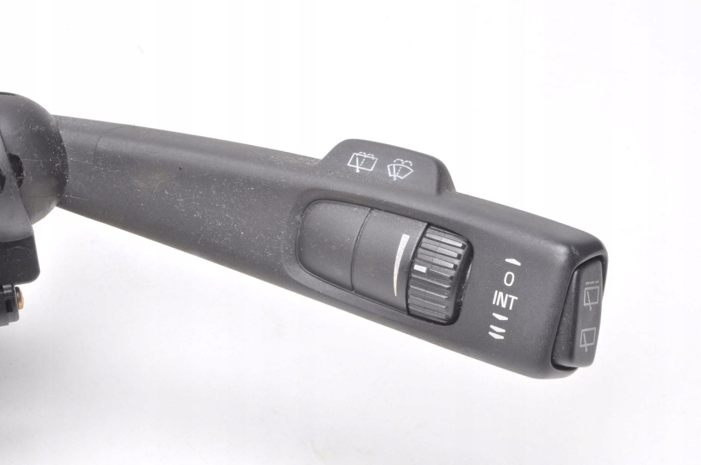 фото №2, Volvo v50 переключатель комбинированный 30710341 лента