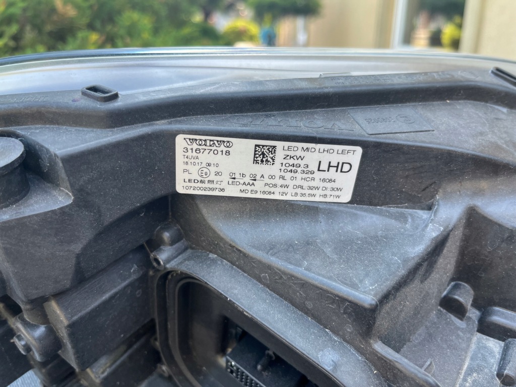 Volvo 2 v40 рестайлінг  full led фара ліва Оригінал