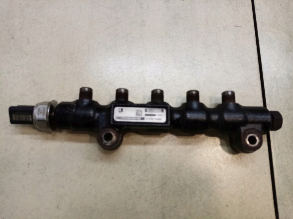 фото №1, Молдинг впрыскная mazda 3 1.6 tdci 9654592680