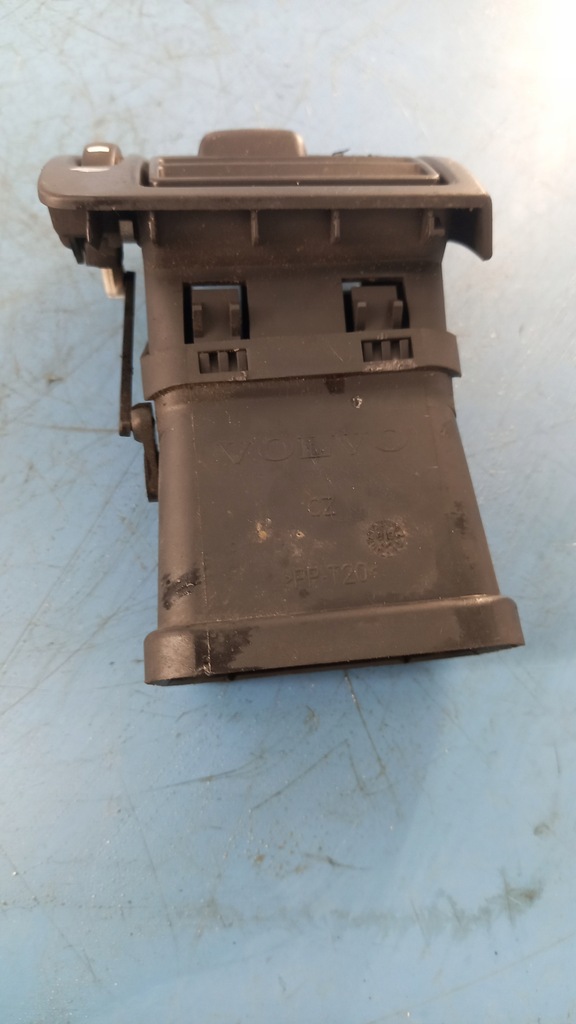 фото №1, Решётка обдув левая volvo v50 s40 ii 06r