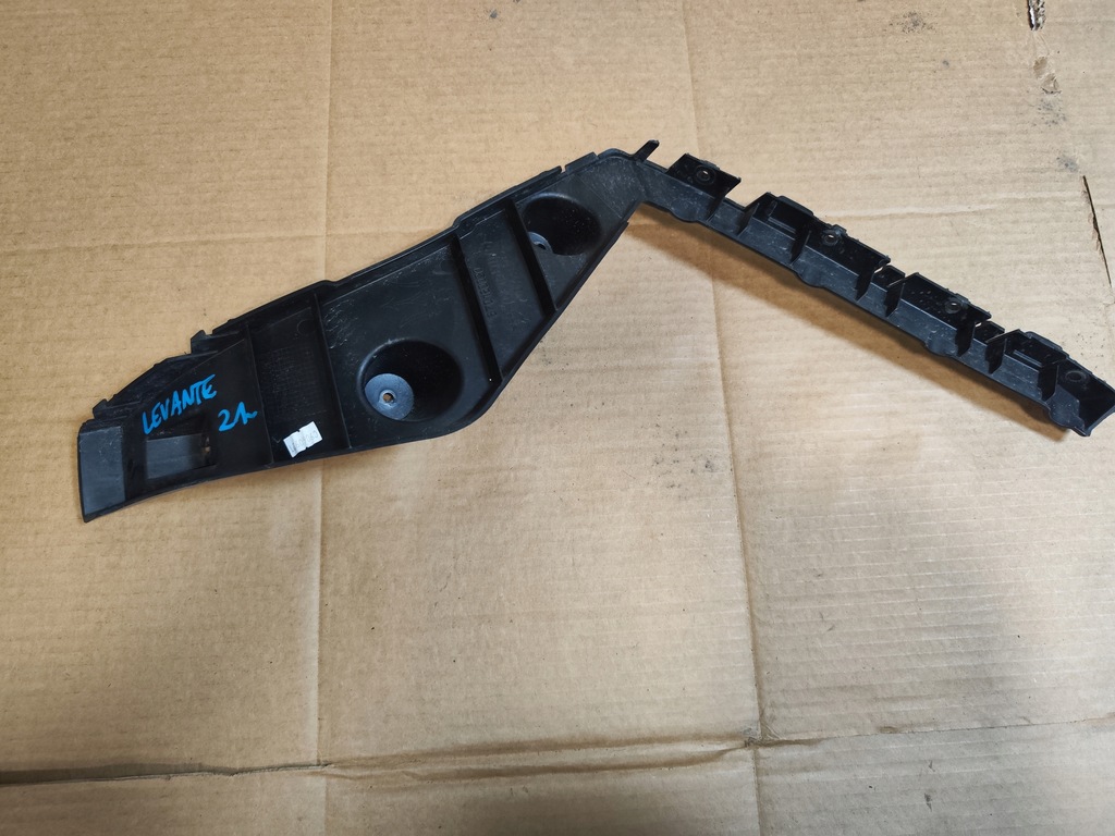 фото №1, Направляющая правый задняя maserati levante 2021 670160020