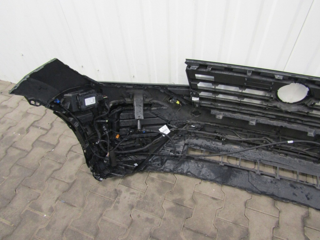 Бампер передні  vw touareg 3 3 760 6 pdc 18- Ціна