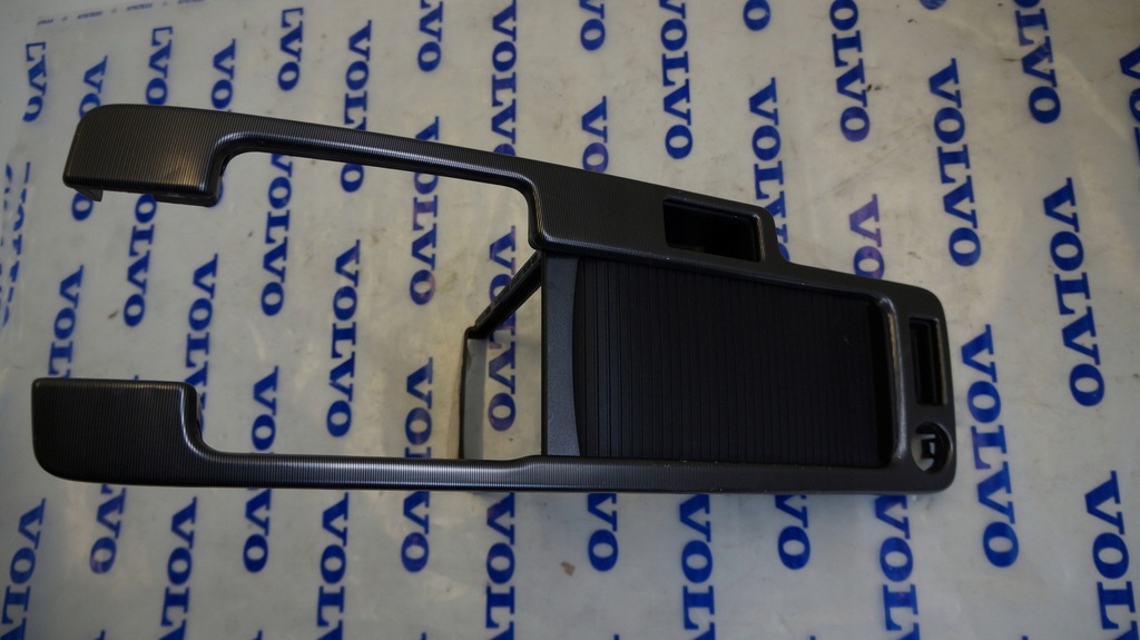 фото №1, Volvo c30 v50 s40 c70 шторка dekor r-design