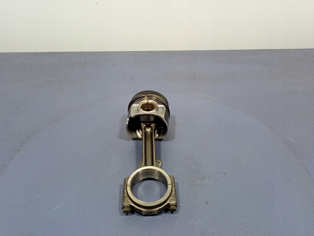 фото №1, Superb iii passat b8 2.0 tdi поршень шатун 81l155 1 szt