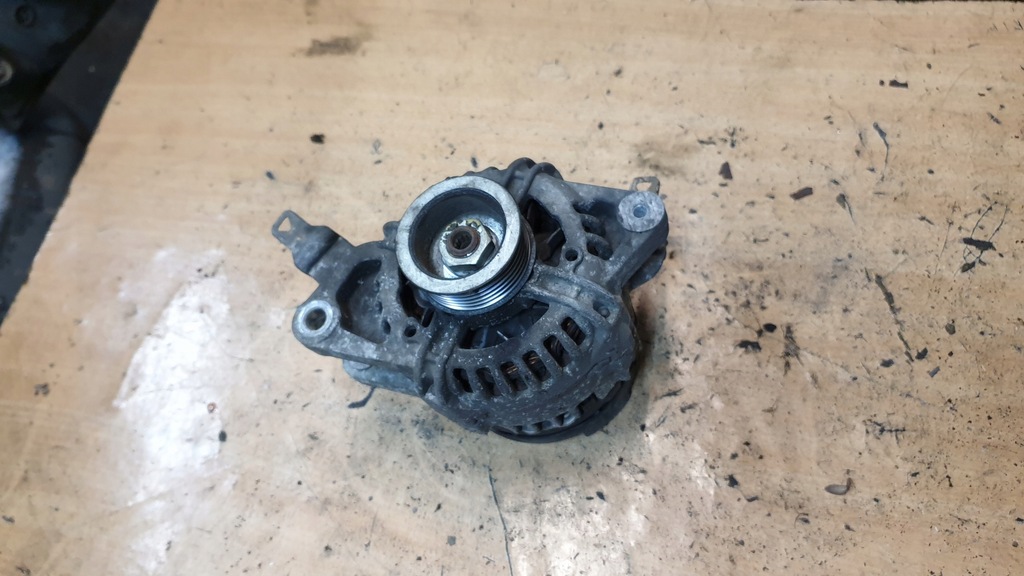 фото №2, Toyota yaris ii 1.0 12v генератор