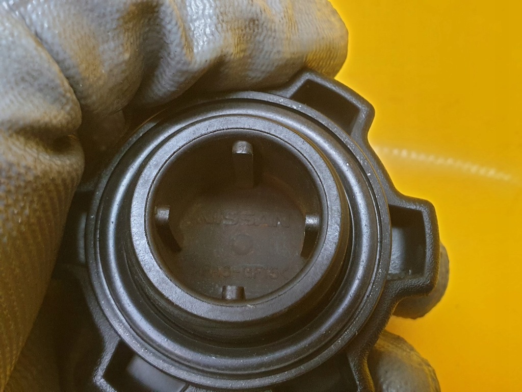 фото №4, Крышка заливной масла nissan gt-r r35 vr38 3.8