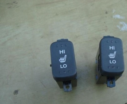 фото №1, Honda cr-v 07- переключатель подогрев сидений