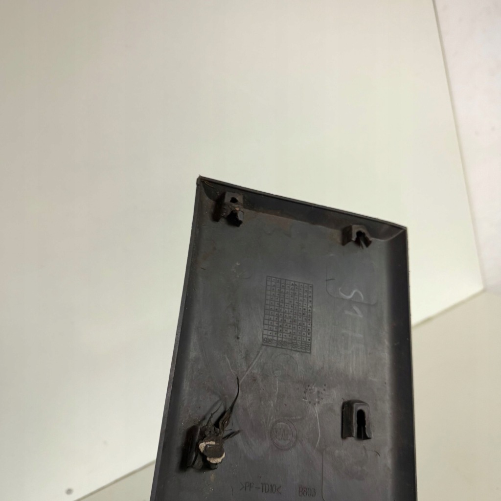 Молдинг двері правих правого створки jumper ducato оригінальний номер оригінал 1306610070 Оригінал