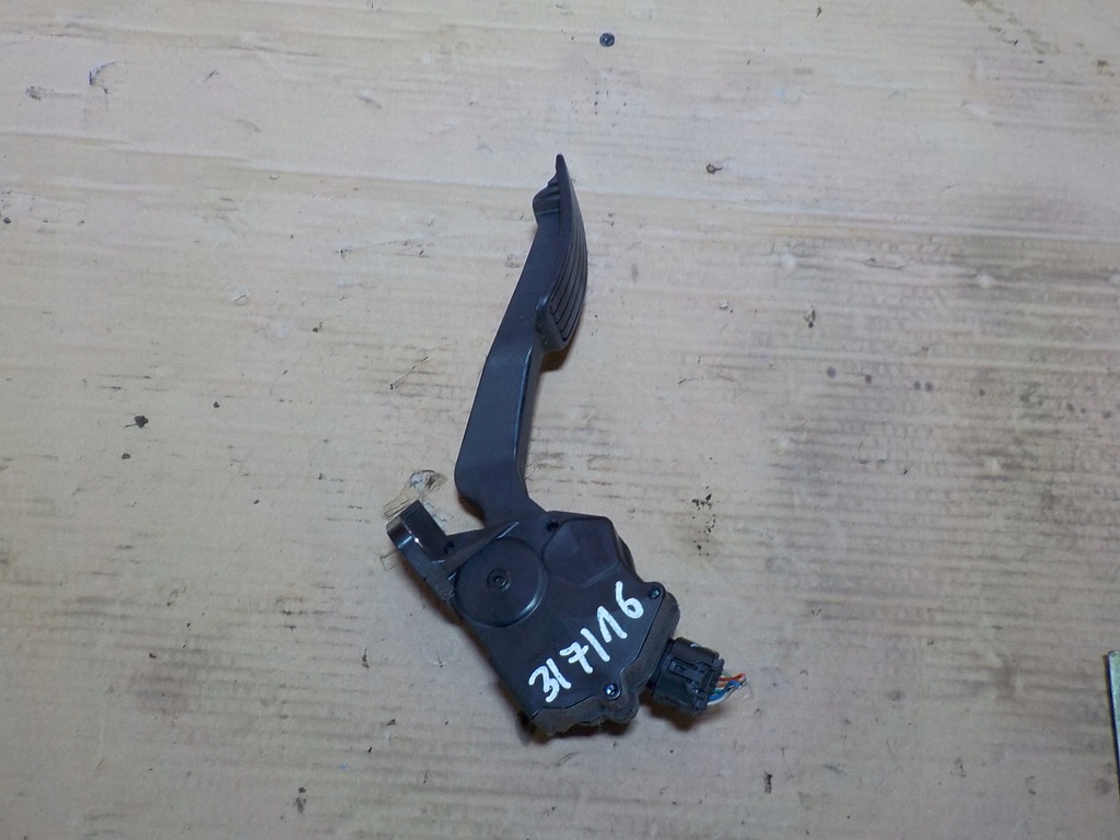 фото №1, Subaru legacy awd 2.0d потенциометр газа