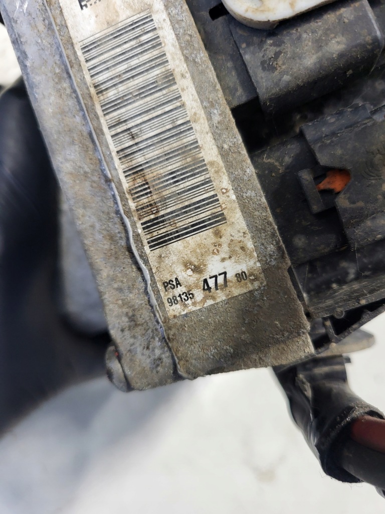 Насос усилителя системы рулевой citroen ds4 рестайлинг  1.6bhdi 9813547780 с Разборки