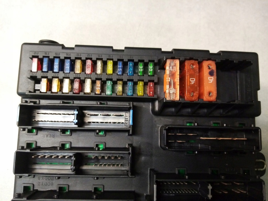 фото №2, Коробка предохранителей signum 2.2 dti