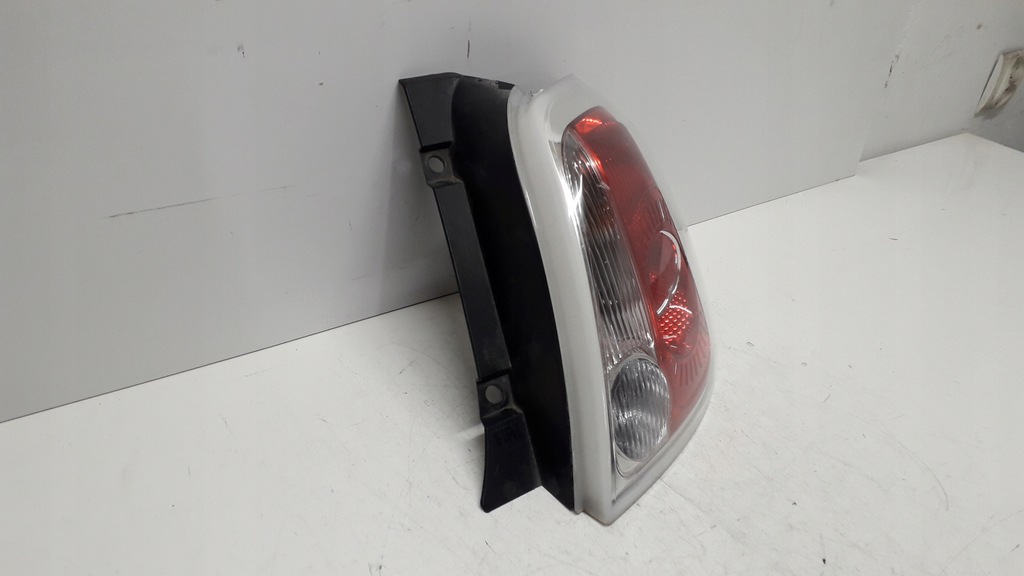 фото №11, Fiat 500 07-15 лампа права задня задня