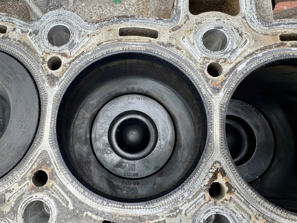 Блок низ  комплектний  jaguar xe xf e-pace 2.0 d 204dtd opolskie Київ