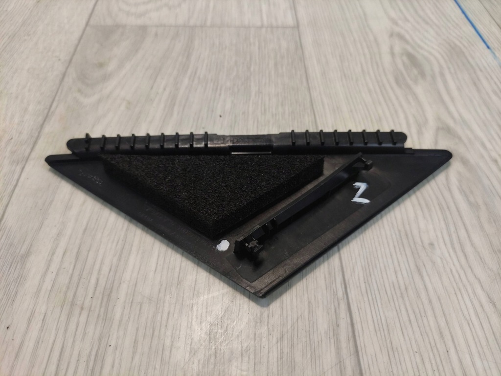 фото №5, Volvo xc60 заглушка дверь правый перед 31672923