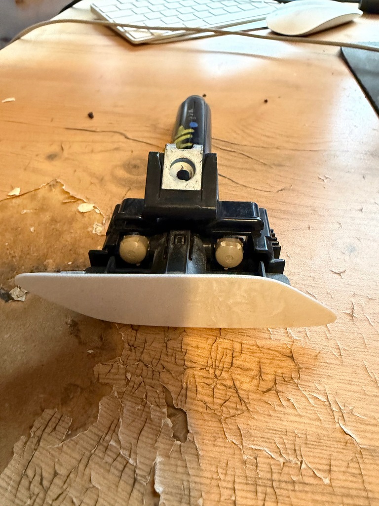 фото №1, Lexus rx 2019 омивач лампи оригінал правий