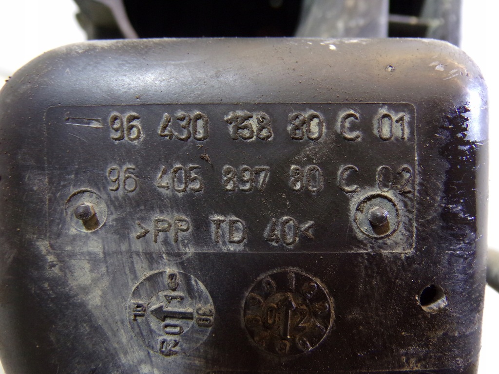 фото №8, Корпус фильтра воздуха peugeot 307 2.0 hdi 9643015880