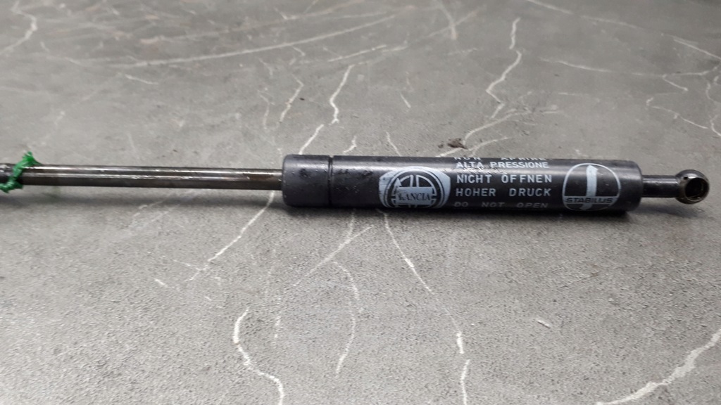 фото №1, 82437256 привід кришки lancia dedra 90r