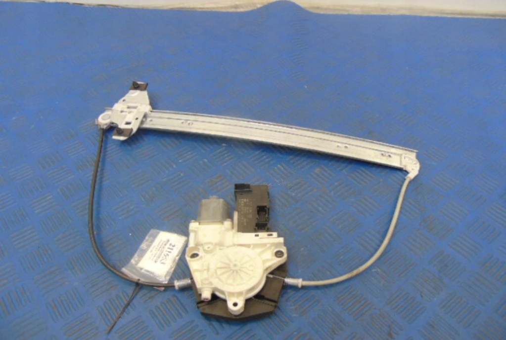 фото №1, Peugeot 407 sw 2.0 16v подъемник стекло электрический левый перед