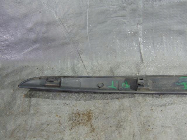 фото №4, Молдинг крыла правый задняя renault clio iii kombi