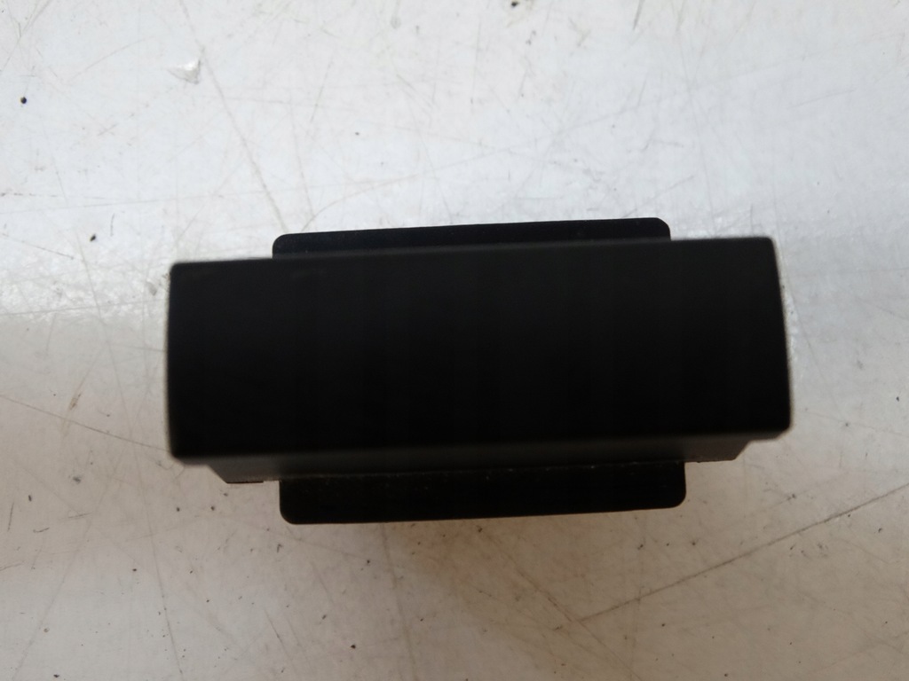 фото №1, Заглушка кнопок skoda octavia ii 1z0858179