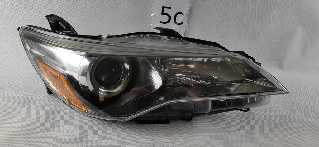 фото №1, Toyota camry 2015- фара правый обычный usa