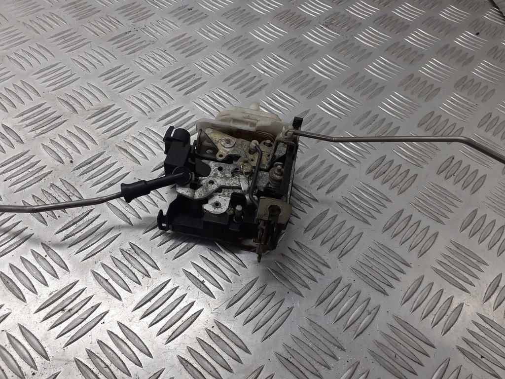 фото №1, Замок дверь правый перед audi a3 8l 8l1837015