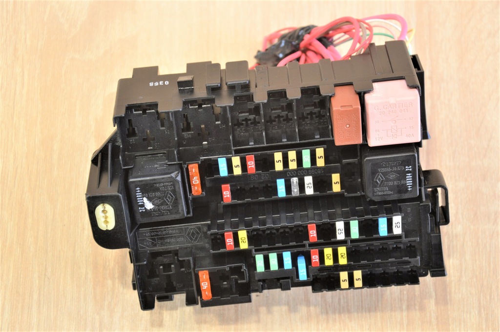 фото №1, Коробка предохранителей renault laguna iii 2.0 dci