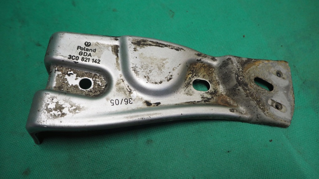 фото №1, Кронштейн крила правий passat b6