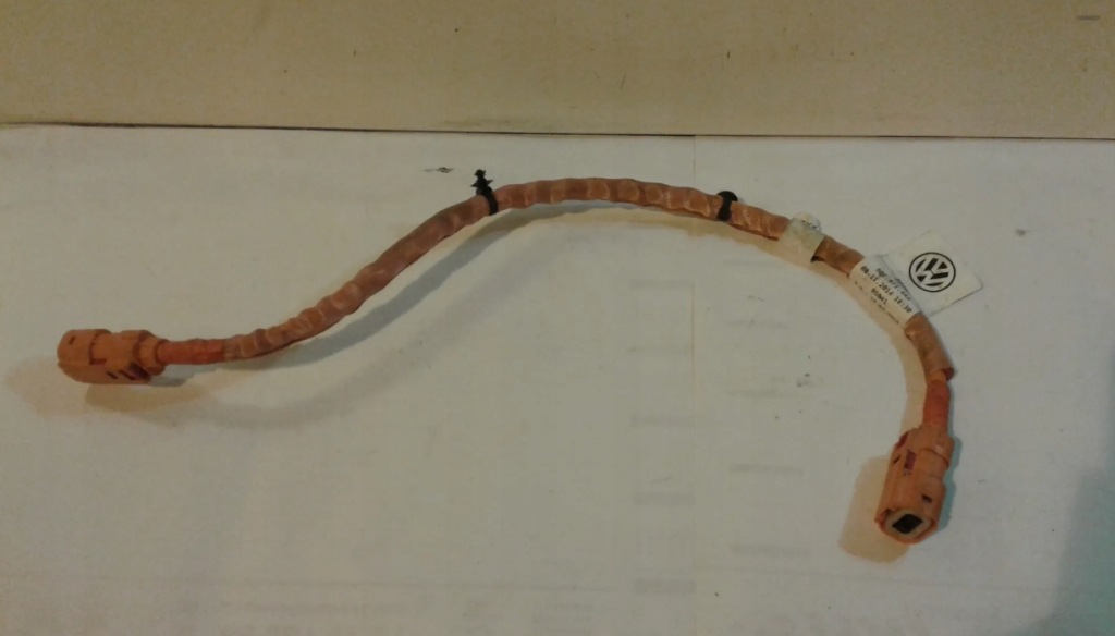 Купить Шланг питающий напряжения аккумулятор vw golf vii e-golf 5qe971449