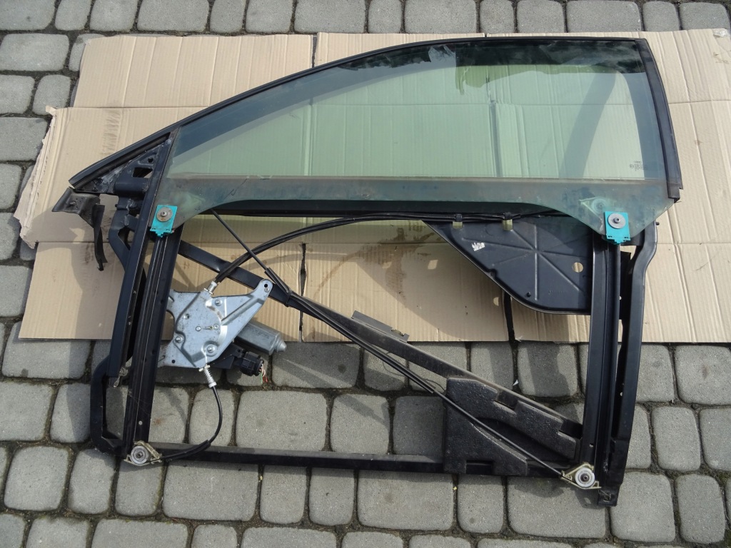 фото №1, Audi a3 8l 3d подъемник стекло левый кронштейн