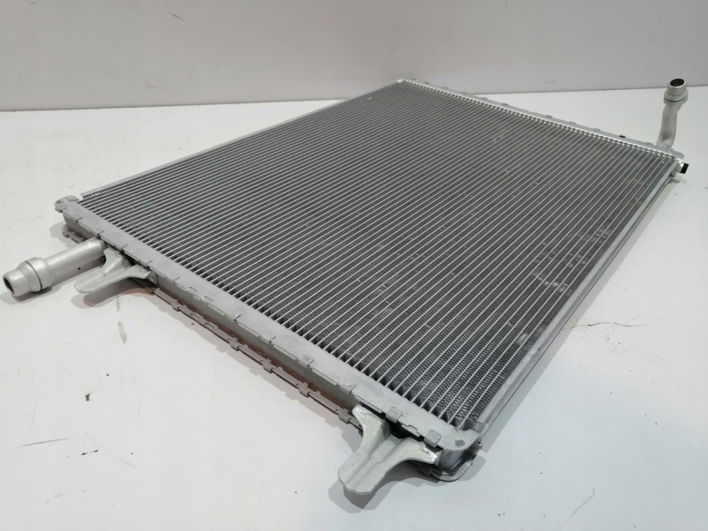 Купить Jaguar e-pace x540 радиатор воды новая оригинал