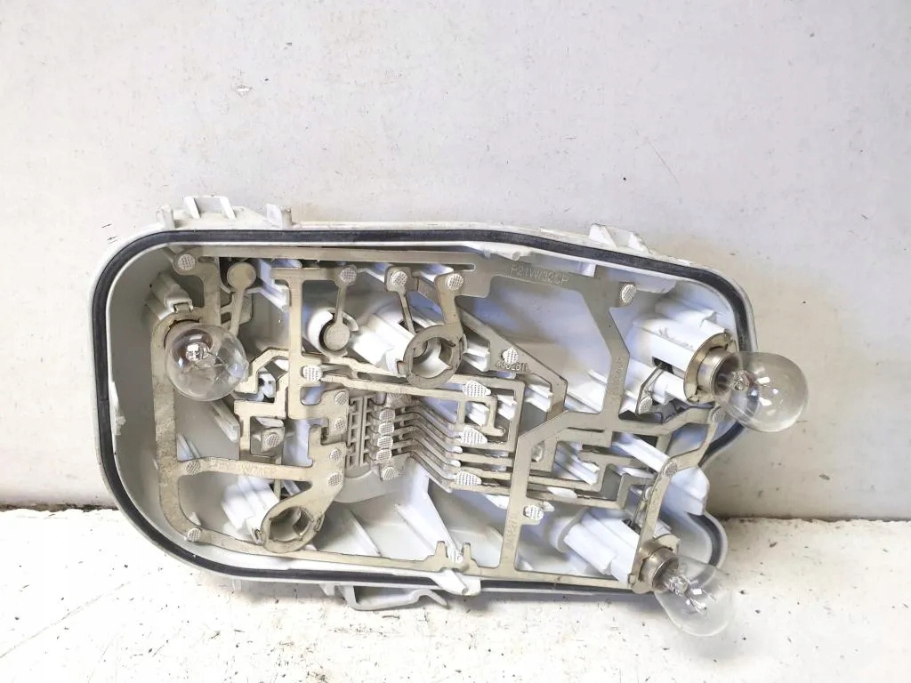 фото №1, Контакти задній лампи audi a6 4f2, c6 436271l 2006