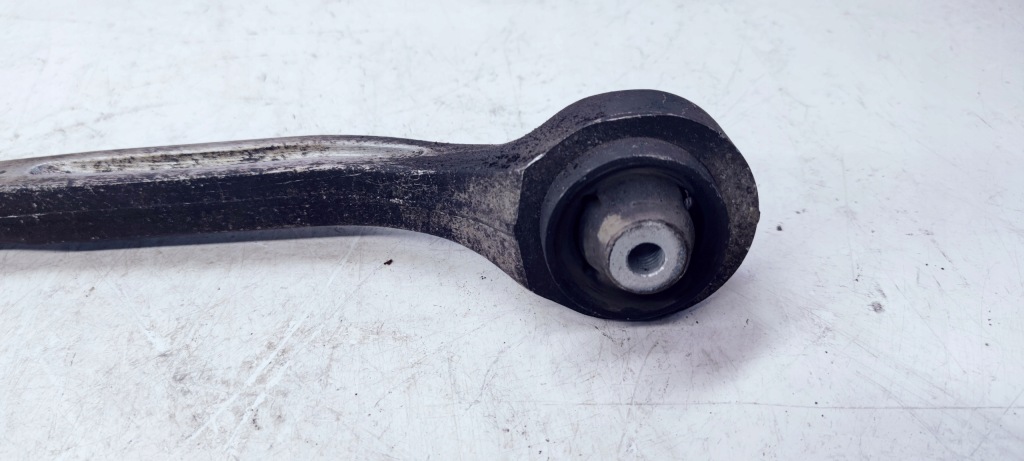 фото №4, Важіль лівий перед нижній audi a6 c6 4f0407693