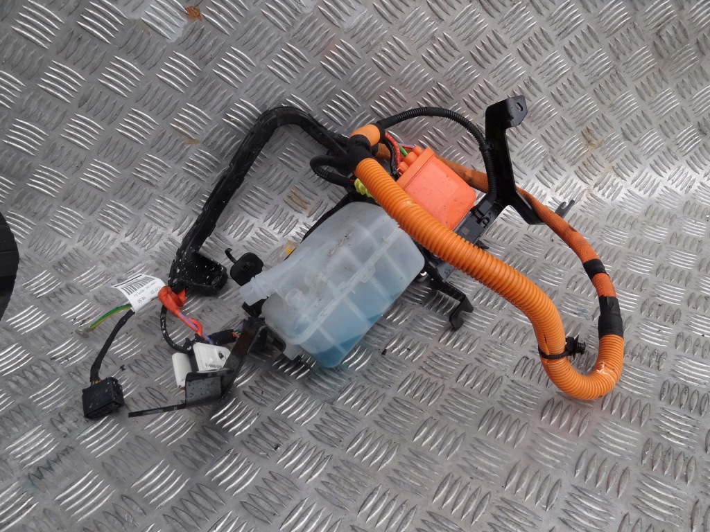 фото №6, Opel astra vi l 2023 1,6 thp hybrid разъём зарядки оригинал