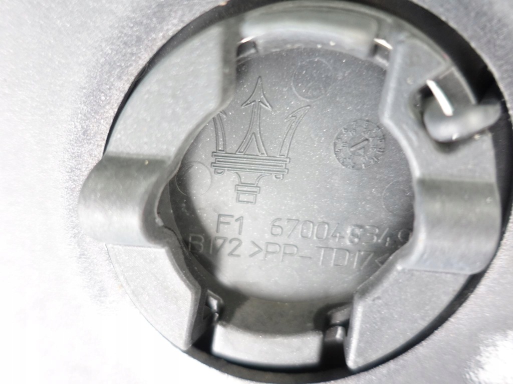 Maserati levante бампер спойлер задняя 670045348 Оригинал