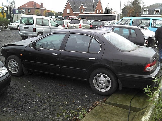 фото №1, Nissan maxima qx a32 стекло дверь левая правая задняя