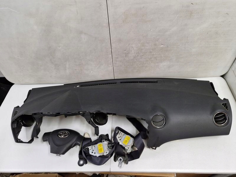 фото №1, Toyota matrix 2 ii e140 lift панель приладів приладова ремені подушки безпеки повітряні