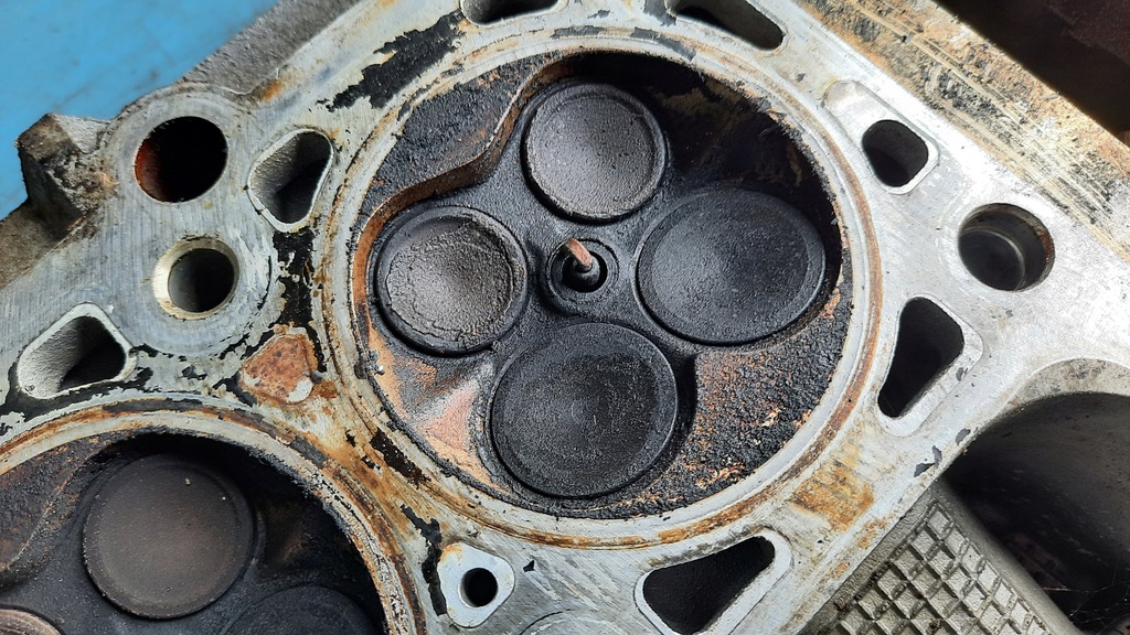 фото №9, Головка правая 04892064aa chrysler sebring 2.7b