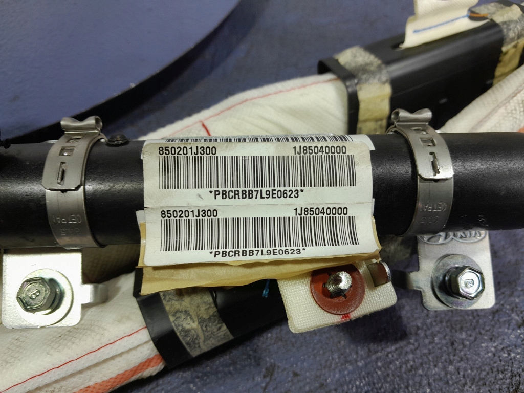 фото №5, Hyundai i20 i 3d подушка безопасности подушка шторка безопасности правая 850201j300