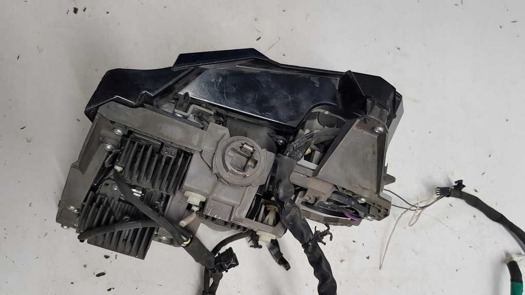 фото №9, Линза лампа правая перед lexus ux 200 250