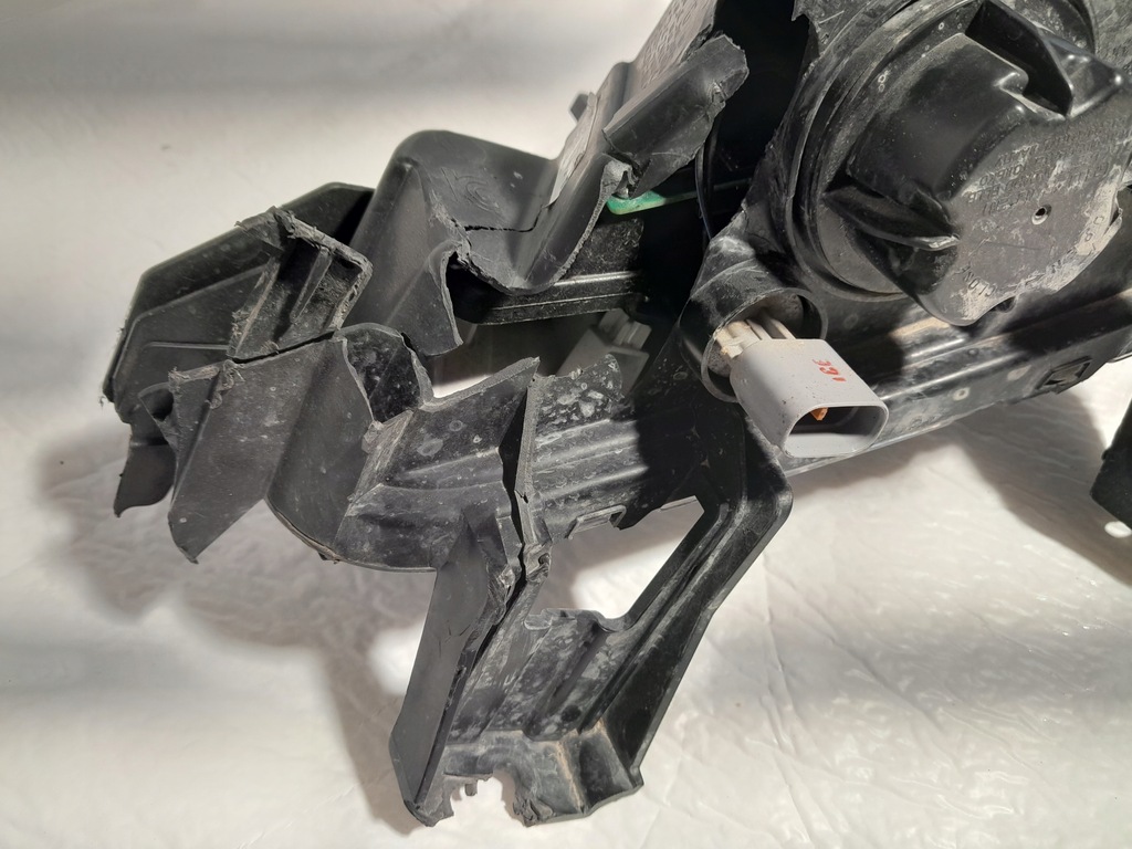 фото №5, Kia carnival лампа протитуманна права 92202-r0000