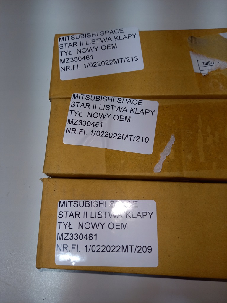 фото №10, Space star mirage молдинг крышки багажника задняя oem