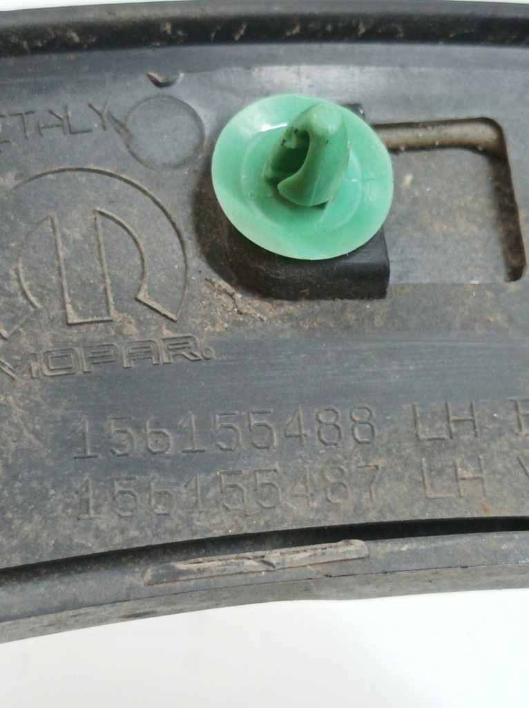 Защита молдинг крыла левый задний  156155488 alfa romeo tonale i 2022- в Украине