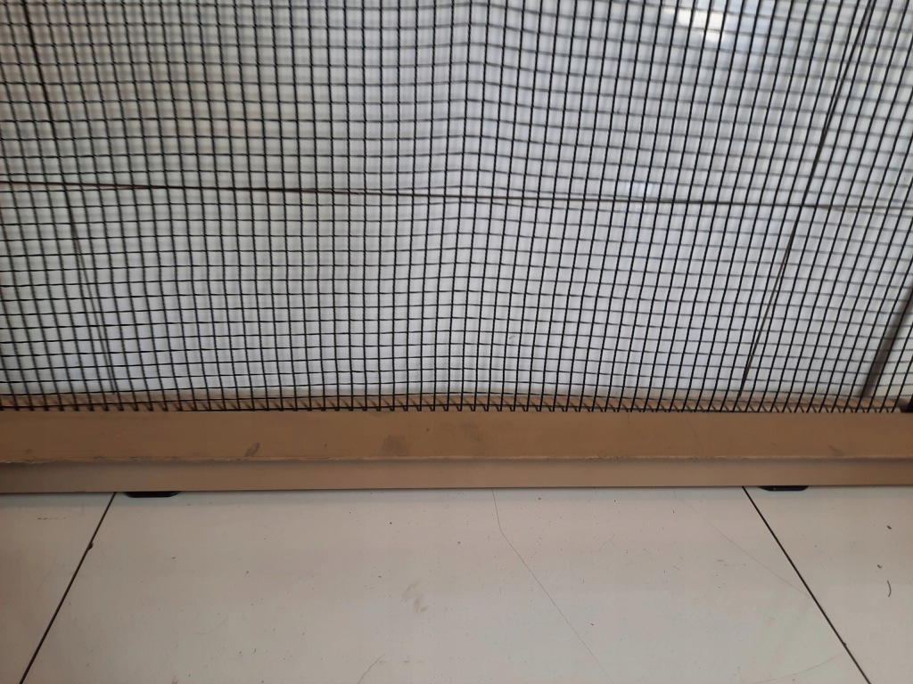 фото №3, Шторка багажника bmw f31 бежевая сетка