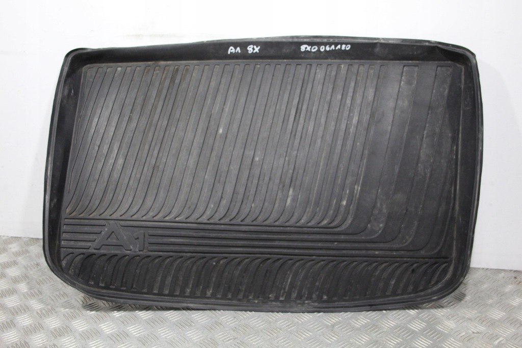 фото №1, Дворник багажника audi a1 8x0 8x 8x0061180