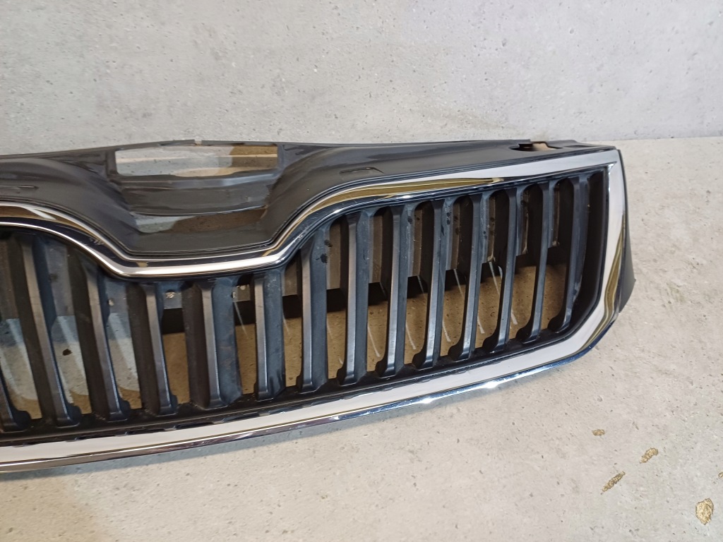 фото №3, Skoda оригінальний номер 5ja853668 решітка радіатора