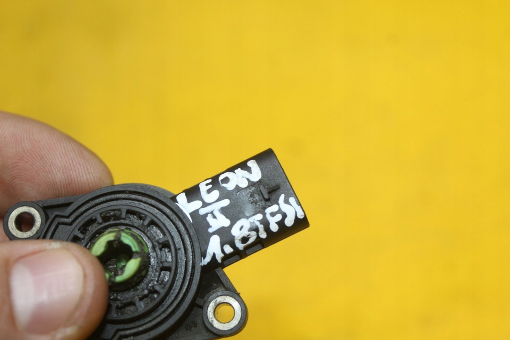 фото №7, Потенциометр коллектор leon ii skoda audi a4 b8 06j907386 1.8 tfsi