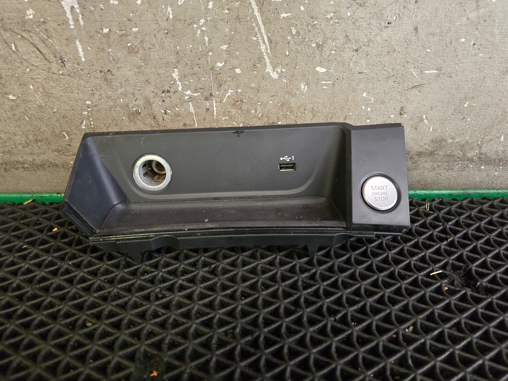 фото №1, Панель usb стоп запуск audi a4 b9 1.4 tfsi 8w2864131b